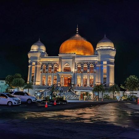 Gania Hotel Bandung Exteriör bild