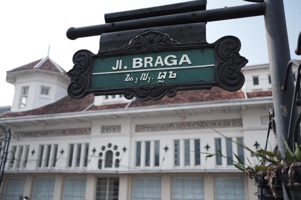 Gania Hotel Bandung Exteriör bild