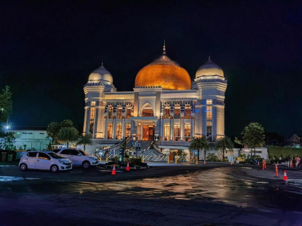 Gania Hotel Bandung Exteriör bild